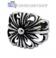 Rvs flower ring.