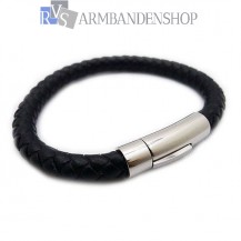 Zwarte leren armband met rvs accent.