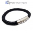 Zwarte leren armband met rvs accent.